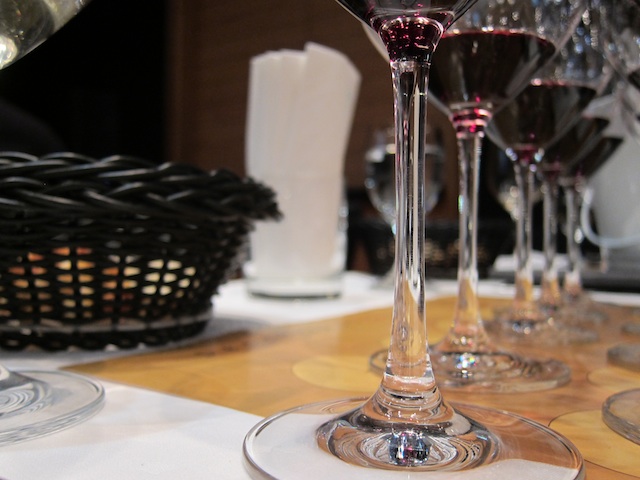 Wines_of_Chile_2012_tacas