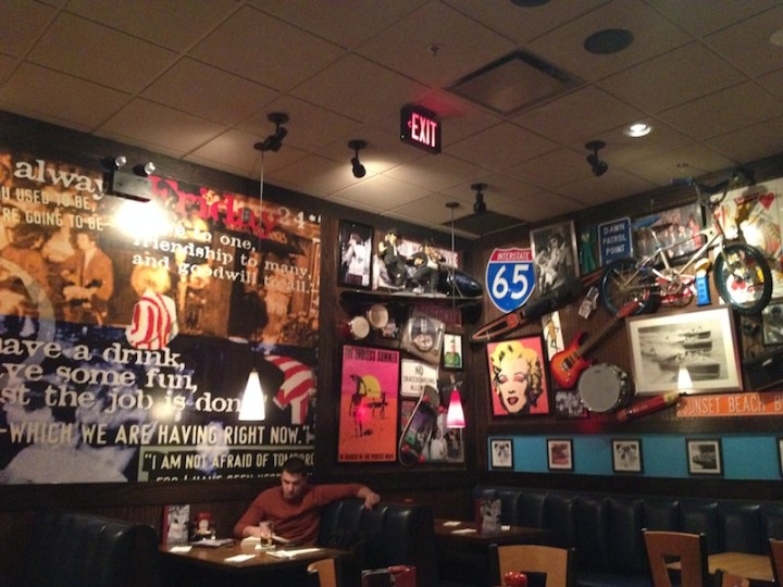 TGI_Fridays_inside
